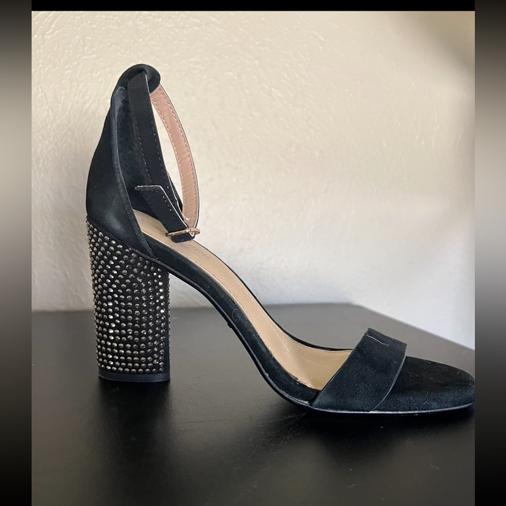 Gianni Bini black ankle strap rhinestone heels size 7.5